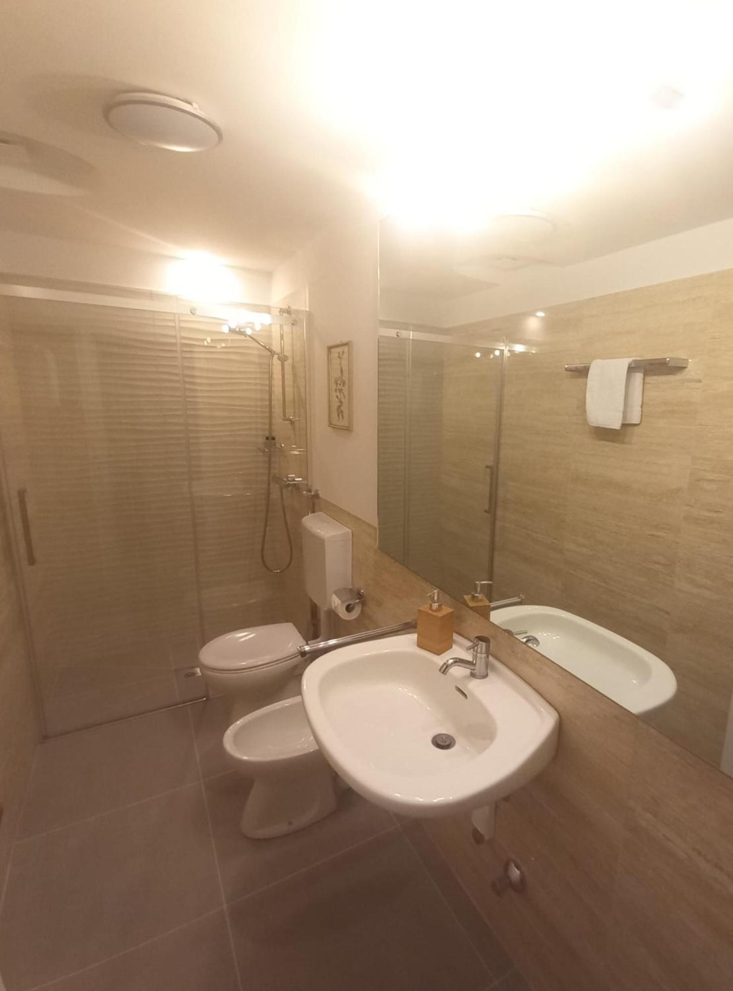 Cozy Apartment In A Historic Villa Merano Luaran gambar